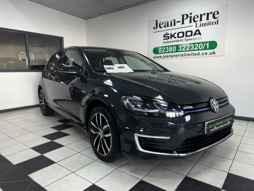 Volkswagen Golf  35.8kWh e-Golf Auto 5dr