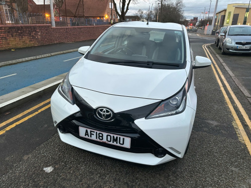 Toyota AYGO  VVT-I X-PLAY X-SHIFT 5-Door