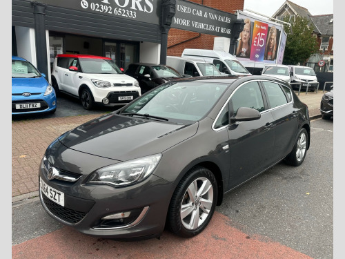 Vauxhall Astra  1.6 16v SRi Hatchback 5dr Petrol Auto Euro 5 (115 ps)