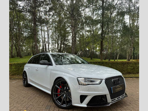 Audi RS4 Saloon  4.2 FSI V8
