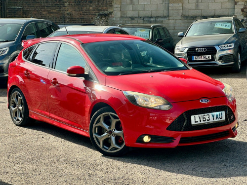 Ford Focus  2.0T EcoBoost ST-2 Euro 5 (s/s) 5dr