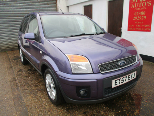 Ford Fusion  1.6 TDCi Zetec Climate 5dr