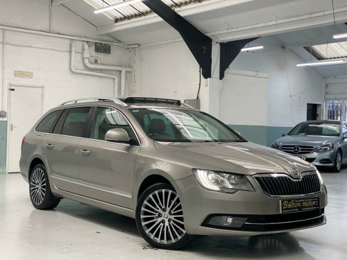 Skoda Superb  2.0 TDI Elegance DSG 4WD Euro 5 (s/s) 5dr