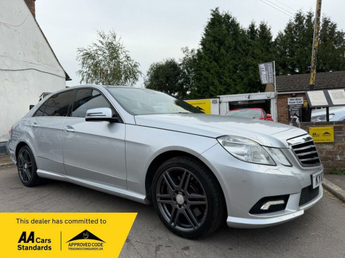 Mercedes-Benz E-Class E500 5.5 E500 V8 Sport G-Tronic Euro 5 4dr