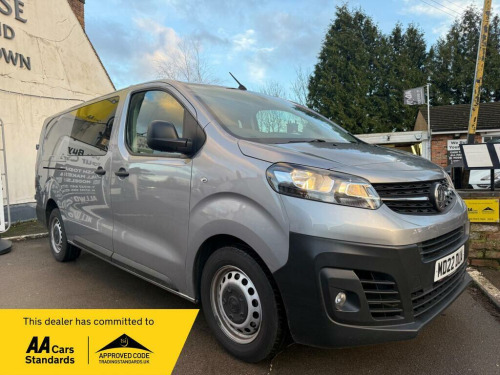 Vauxhall Vivaro  2.0 Turbo D 3100 Dynamic Crew Van L2 H1 Euro 6 (s/s) 6dr 