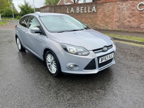 Ford Focus  1.0T EcoBoost Zetec Euro 5 (s/s) 5dr