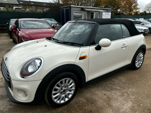 MINI Convertible  1.5 Cooper Auto Euro 6 (s/s) 2dr