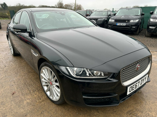 Jaguar XE  2.0d Portfolio Auto AWD Euro 6 (s/s) 4dr