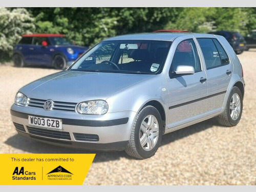 Volkswagen Golf 1.6 MATCH