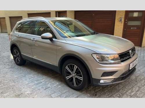 Volkswagen Tiguan  2.0 TDI BlueMotion Tech SE Navigation DSG 4Motion Euro 6 (s/s) 5dr