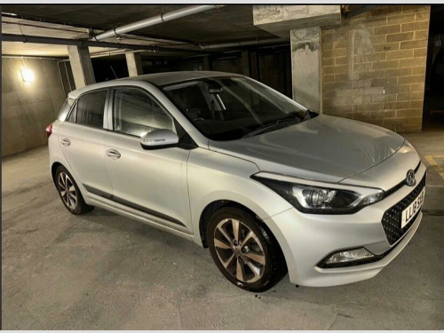 Hyundai i20  1.4 Premium Nav Hatchback 5dr Petrol Auto Euro 6 (100 ps) 