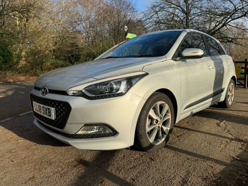 Hyundai i20  1.4 Premium Nav Hatchback 5dr Petrol Auto Euro 6 (100 ps) 