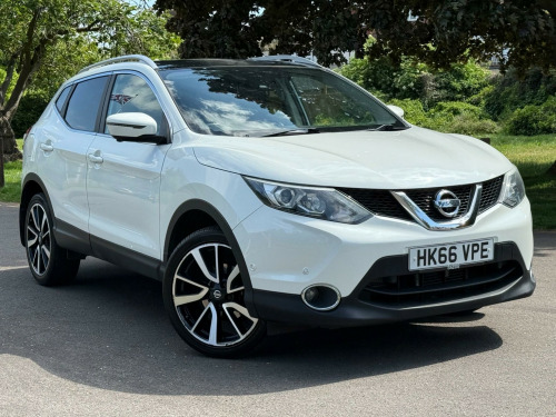 Nissan Qashqai  1.2 DIG-T Tekna XTRON 2WD Euro 6 (s/s) 5dr