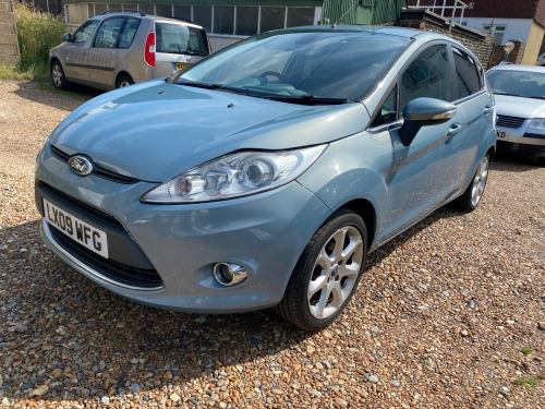 Ford Fiesta TITANIUM 5-Door