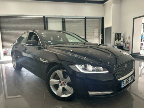 Jaguar XF  2.0d Portfolio Auto AWD Euro 6 (s/s) 4dr