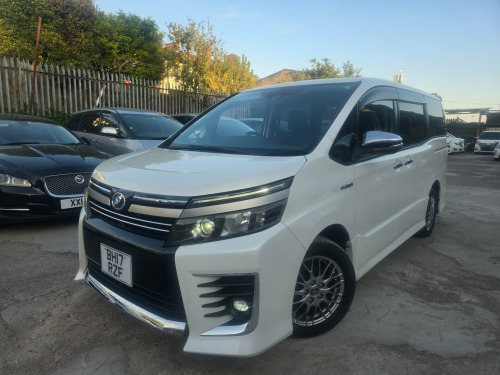 Toyota Voxy Esquire Hybrid