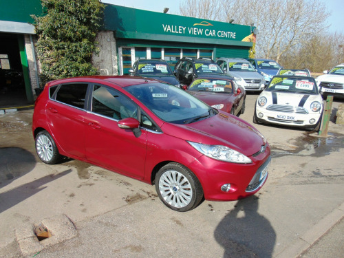 Ford Fiesta  TITANIUM 5-Door