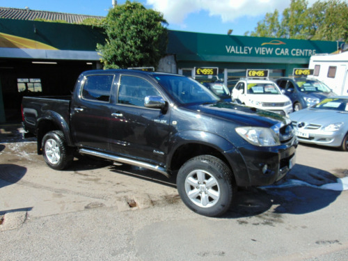 Toyota Hi-Lux  INVINCIBLE 4X4 D-4D DCB