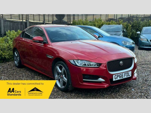 Jaguar XE  2.0d R-Sport Auto AWD Euro 6 (s/s) 4dr 
