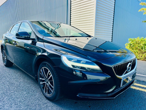 Volvo V40  2.0 D2 Momentum Nav Plus Auto Euro 6 (s/s) 5dr