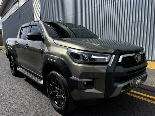 Toyota Hi-Lux  2.8 D-4D Invincible X Auto 4WD Euro 6 (s/s) 4dr