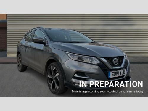 Nissan Qashqai  Nissan Qashqai Hatchback 1.3 DiG-T Tekna 5dr