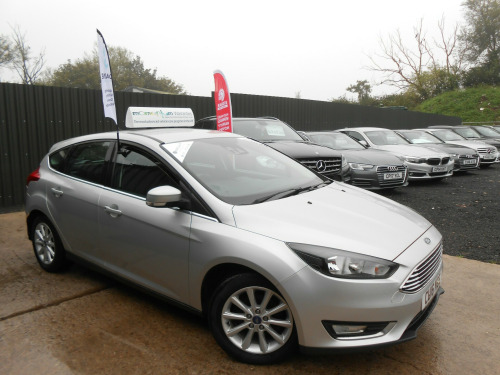 Ford Focus  TITANIUM TDCI 5-Door