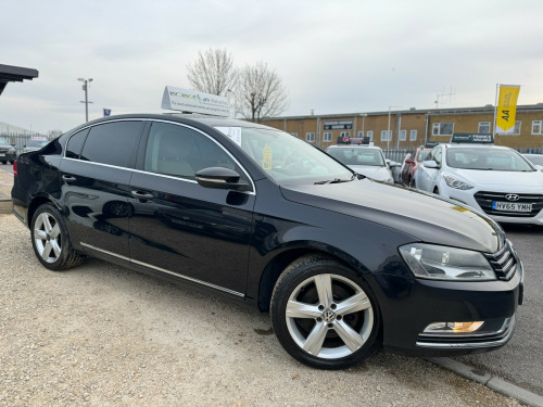 Volkswagen Passat  SE TDI BLUEMOTION TECHNOLOGY 4-Door