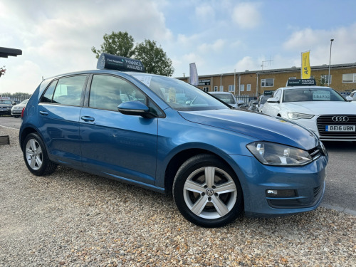 Volkswagen Golf  MATCH TDI BLUEMOTION TECHNOLOGY DSG 5-Door