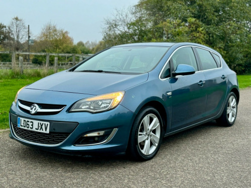 Vauxhall Astra  1.6 16v SRi Auto Euro 5 5dr