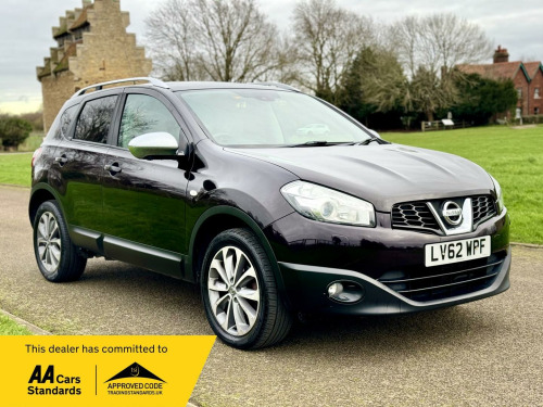 Nissan Qashqai  1.6 Tekna CVT 2WD Euro 5 5dr (AVM)