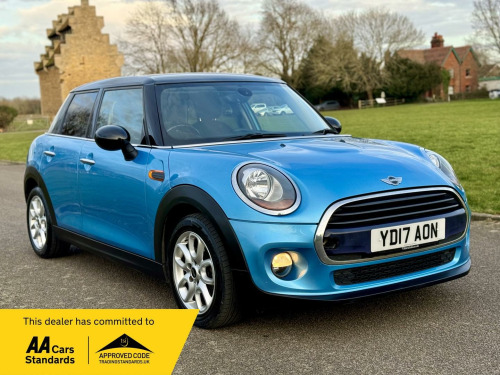 MINI Hatch  1.5 Cooper D Auto Euro 6 (s/s) 5dr