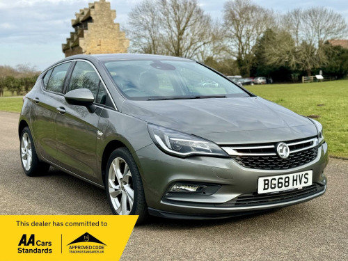 Vauxhall Astra  1.6 CDTi BlueInjection SRi Nav Auto Euro 6 (s/s) 5dr