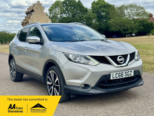 Nissan Qashqai  1.2 DIG-T Tekna XTRON 2WD Euro 6 (s/s) 5dr