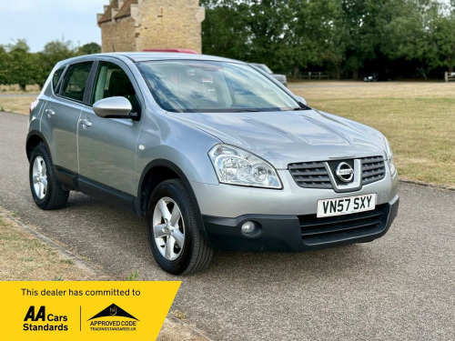 Nissan Qashqai  2.0 Acenta CVT 5dr