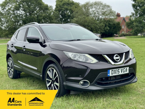 Nissan Qashqai  1.2 DIG-T Tekna XTRON 2WD Euro 5 (s/s) 5dr