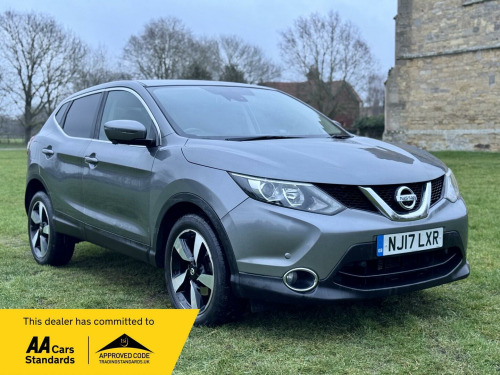 Nissan Qashqai  1.2 DIG-T N-Connecta XTRON 2WD Euro 6 (s/s) 5dr 