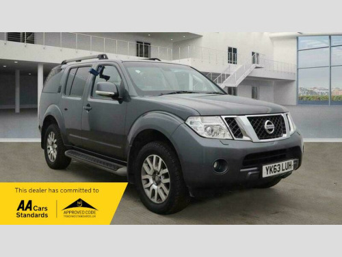 Nissan Pathfinder  2.5 dCi Tekna 4WD Euro 5 5dr