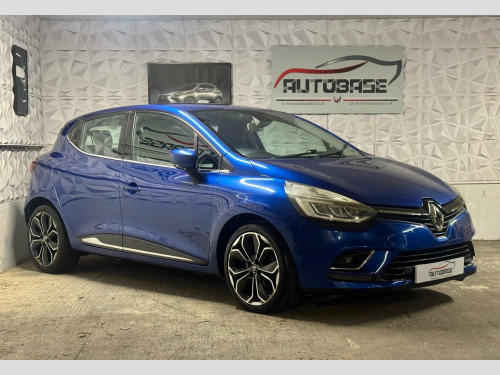 Renault Clio  0.9 TCe Signature Nav Euro 6 (s/s) 5dr