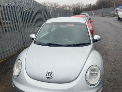 Volkswagen Beetle  1.6 Luna 3dr