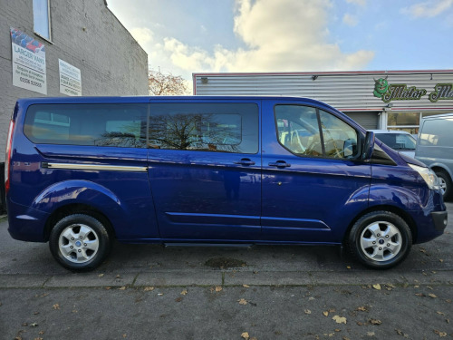 Ford Tourneo Custom  TOURNEO CUSTOM 300 9 Seat Minibus LWB