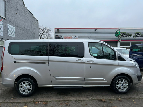 Ford Tourneo Custom  2.2 TDCi  Low Roof 9 Seater Minibus