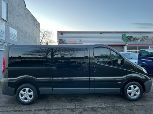 Vauxhall Vivaro  2.0CDTI Combi 2.9t 9 Seat Minibus