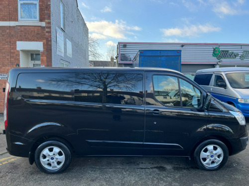 Ford Transit Custom  2.2 TDCi 125ps Low Roof Limited Van