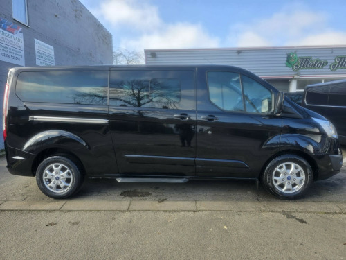 Ford Tourneo Custom  Tourneo Custom 300 LTD 9 Seat Minibus