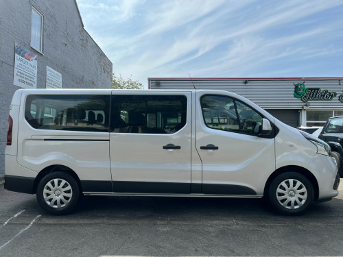 Renault Trafic  LL29 ENERGY dCi 120 Sport Nav 9 Seat LWB Minibus 