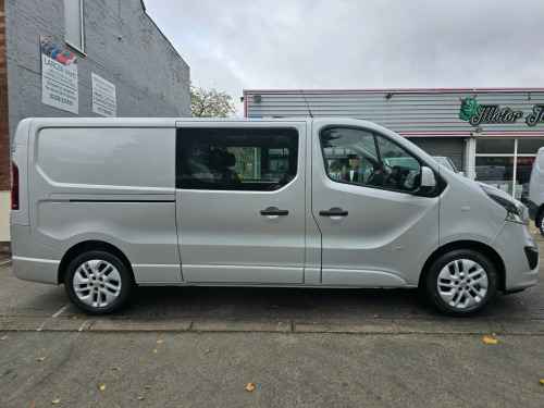 Vauxhall Vivaro  Sport 6 Seat crew Van Bi Turbo