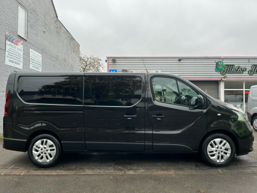 Renault Trafic  LL29 Energy dCi 125 Sport Nav 9 Seat LWB Minibus