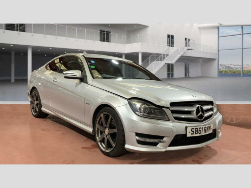 Mercedes-Benz C-Class C180 1.8 C180 BlueEfficiency AMG Sport Edition 125 G-Tronic+ Euro 5 (s/s) 2dr