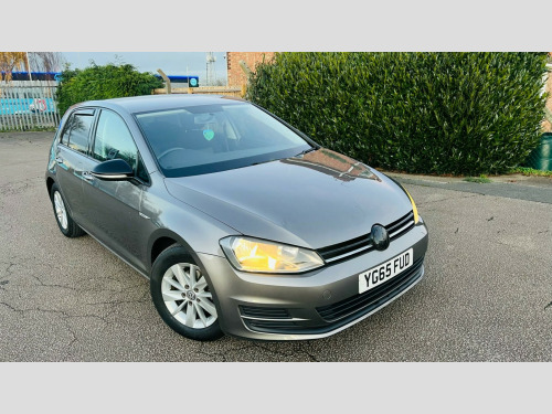 Volkswagen Golf  1.6 TDI BlueMotion Euro 6 (s/s) 5dr